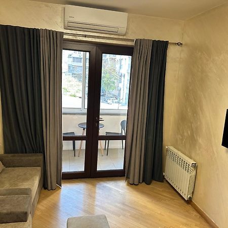Comfortable apartment in center Erévan Extérieur photo