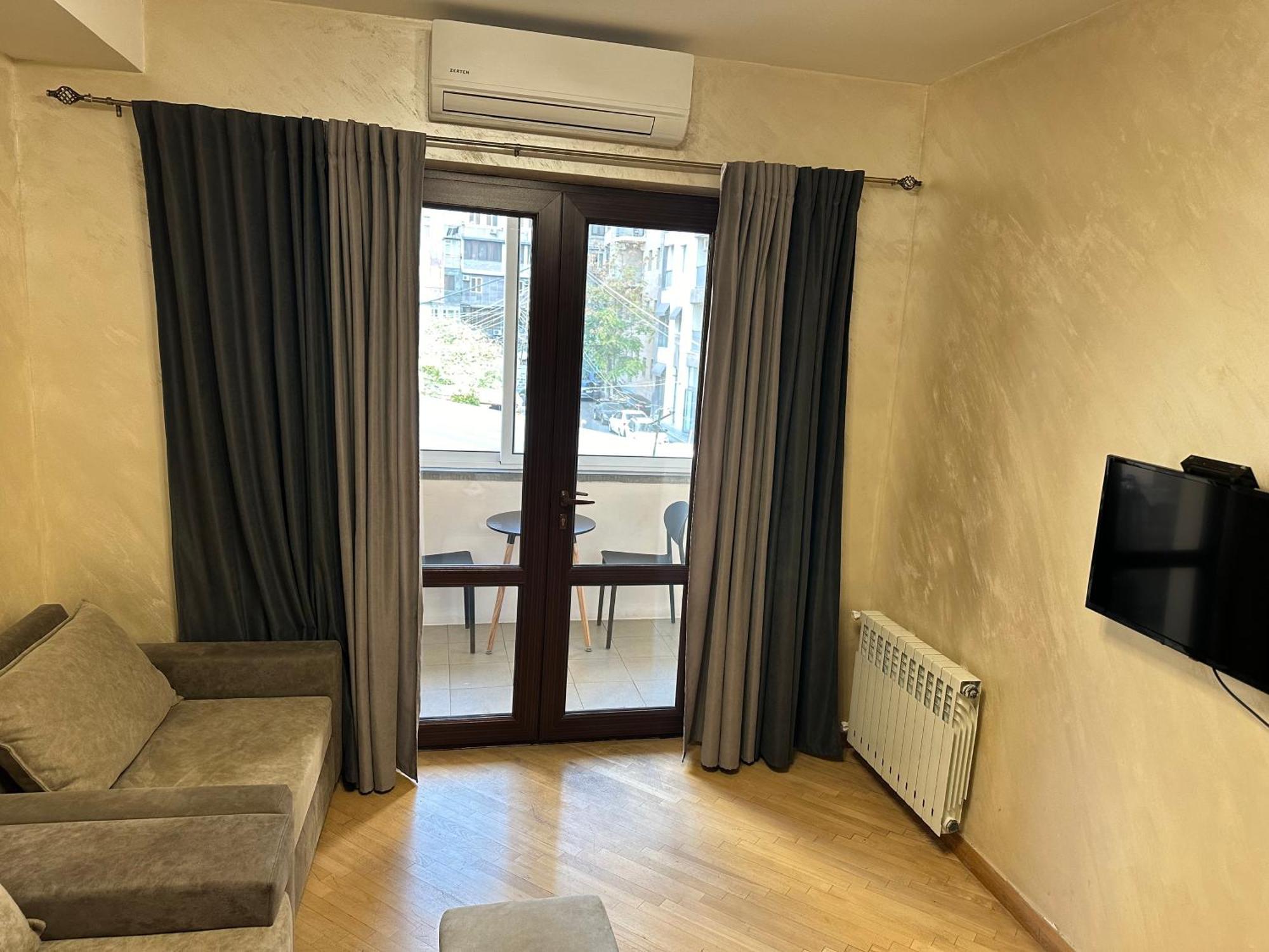 Comfortable apartment in center Erévan Extérieur photo